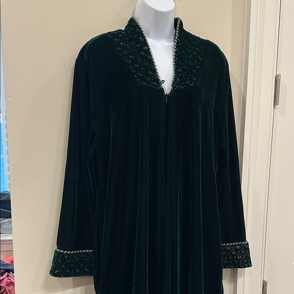 Adonna Elegant Dark Green Velvet Robe- large - Picture 3 of 7